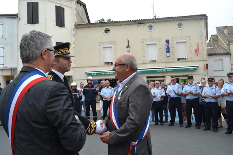 Patrick Giraudeau, 1er adjoint, décoré de la médaille d'honneur communale départementale et régionale
