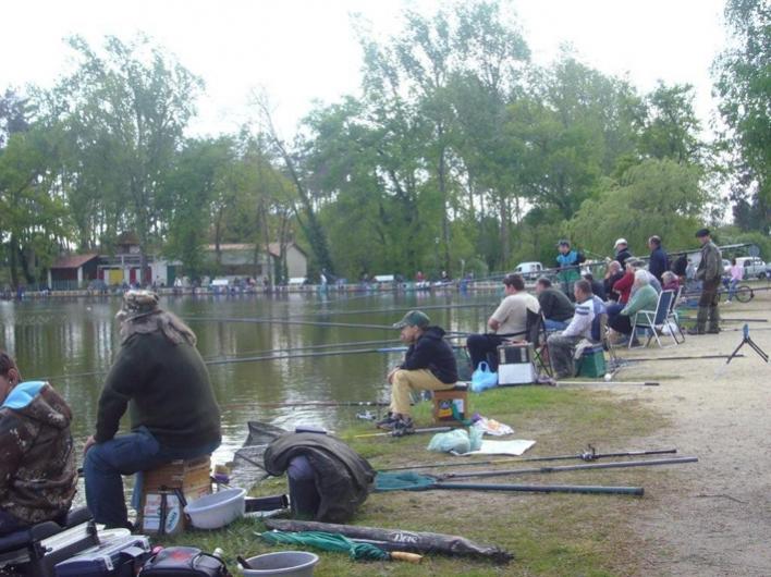 Concours de pêche au lac Baron-Desqueyroux de Montendre